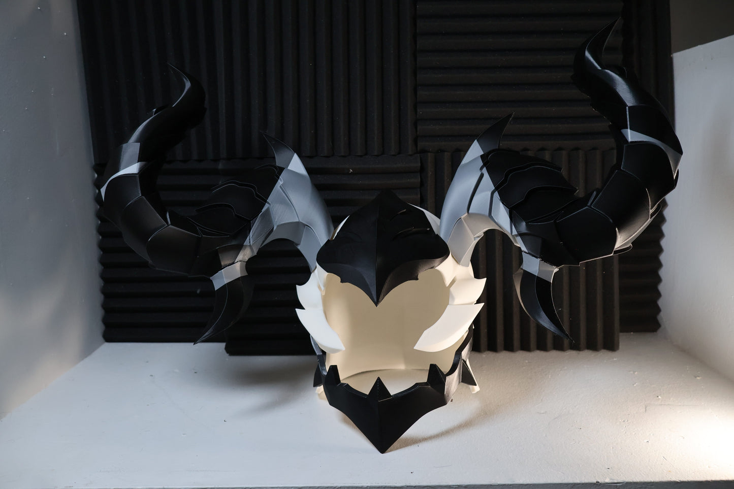 Iron Shadow Solo Leveling cosplay helmet