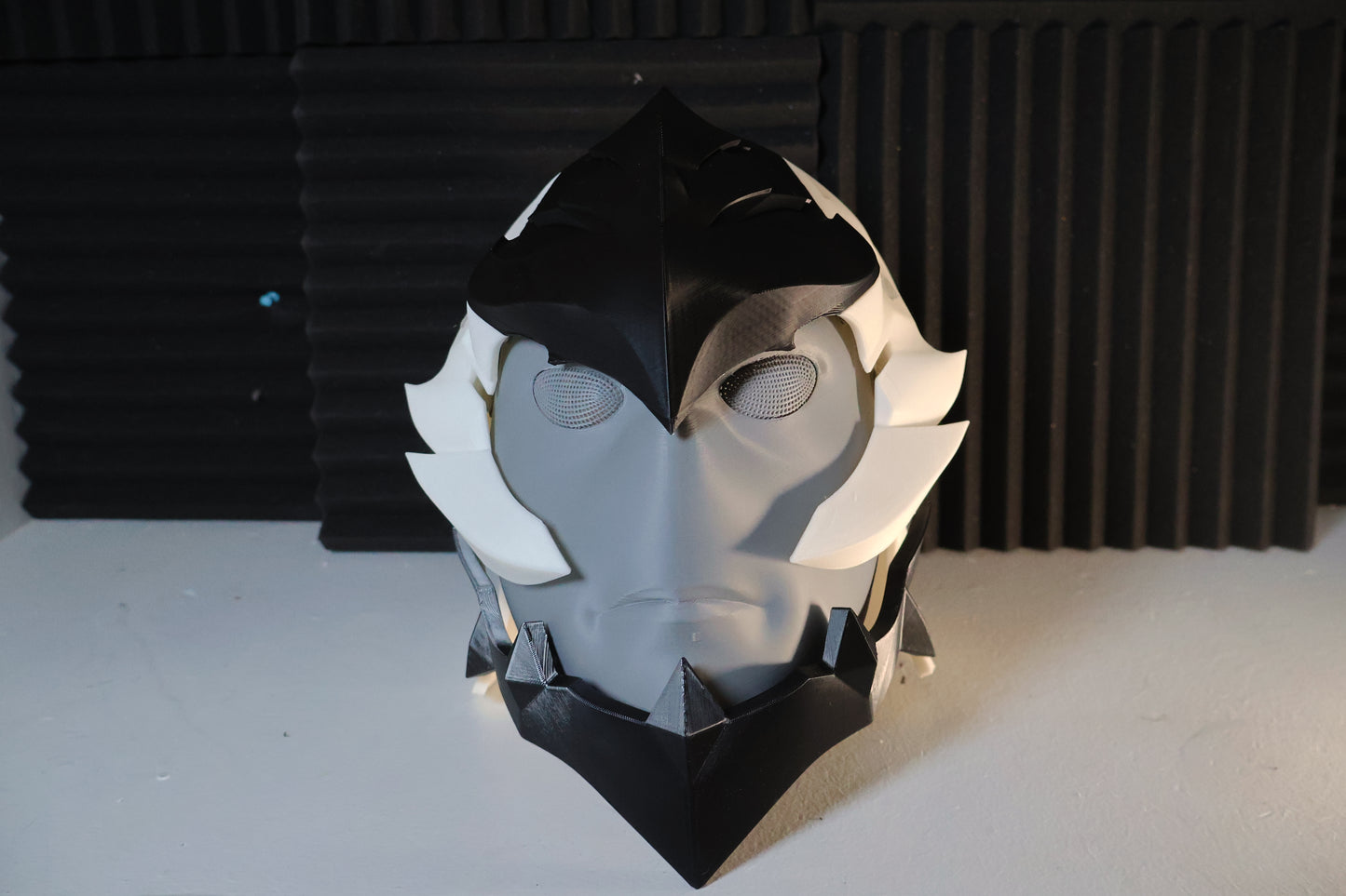 Iron Shadow Solo Leveling cosplay helmet